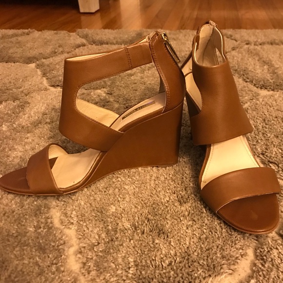 Louise et Cie Rozza Wedge Sandal - Picture 4 of 5